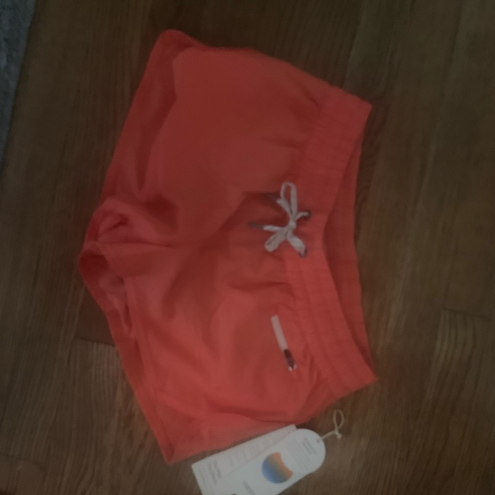 Vuori NWT shorts!